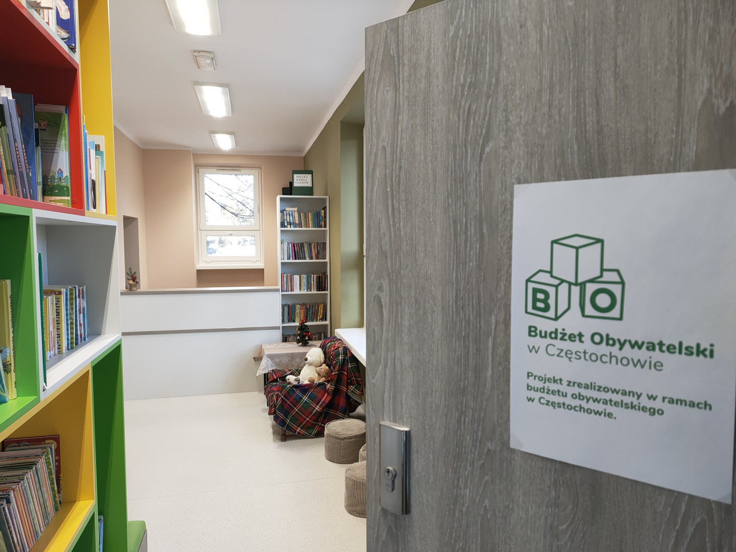 nowa aranżacja szkolnej biblioteki