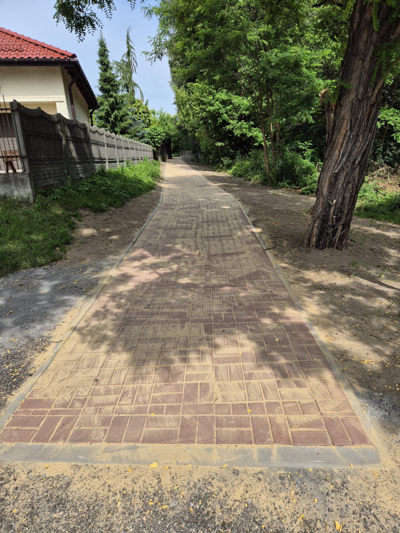 nowy łącznik z kostki brukowej