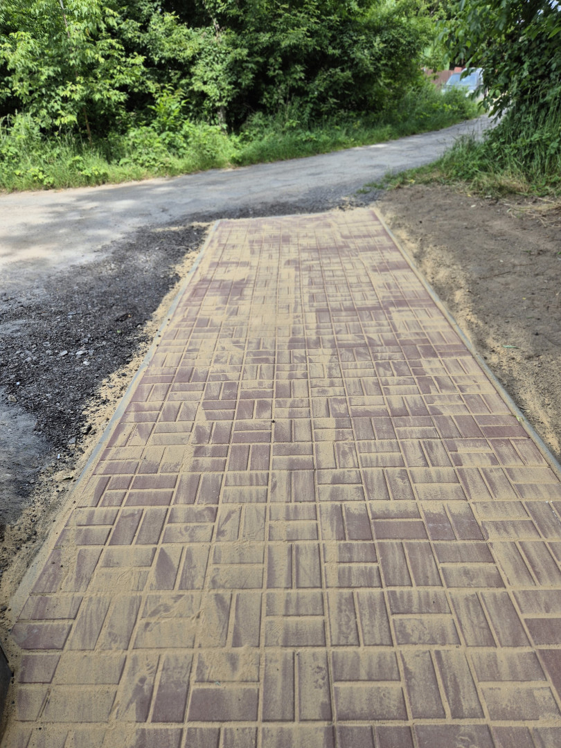 nowy łącznik z kostki brukowej